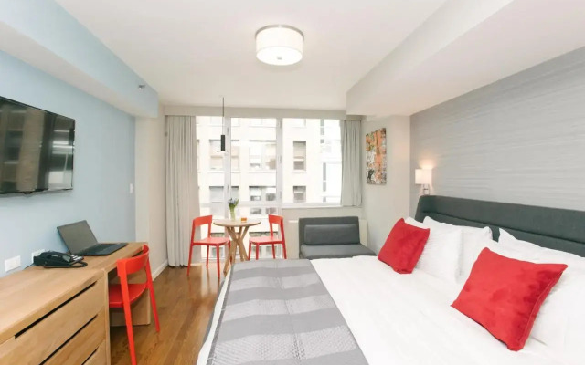 Hotel 32 32