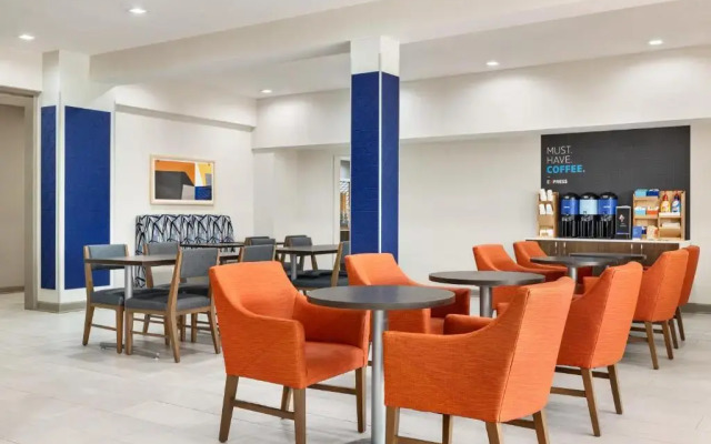 Holiday Inn Express & Suites Opelousas by IHG