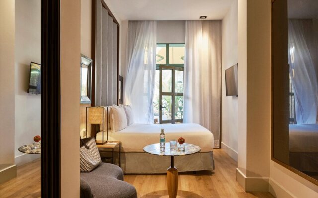 Pulitzer Hotel