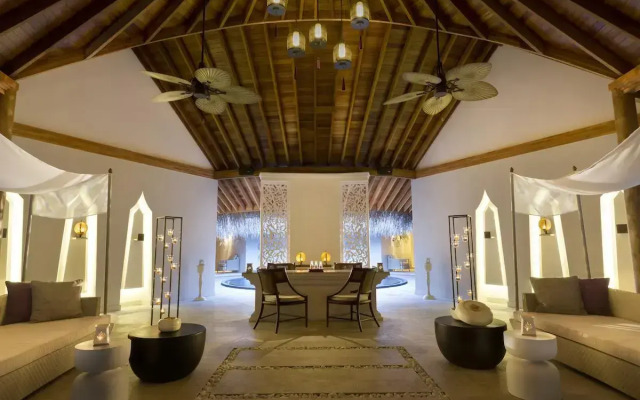 Dusit Thani Maldives Resort