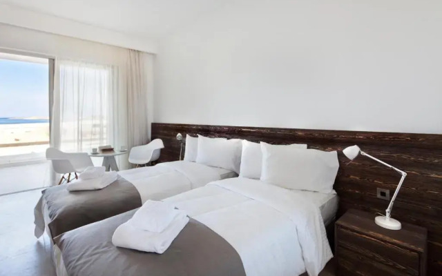 Amphora Hotel & Suites