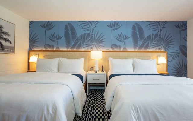 Sunshine Suites Resort