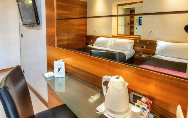Hotel Tritone