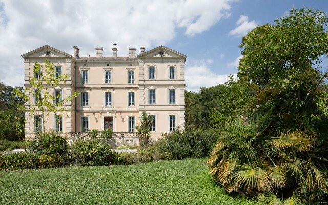 Chateau De Montcaud