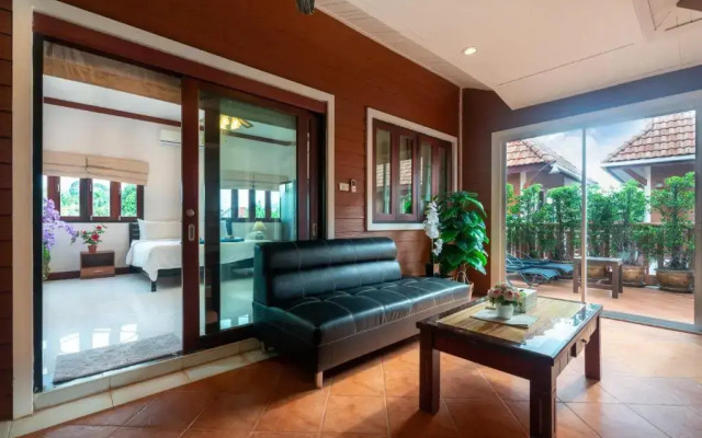 Naiyang Beach Private Pool Villa