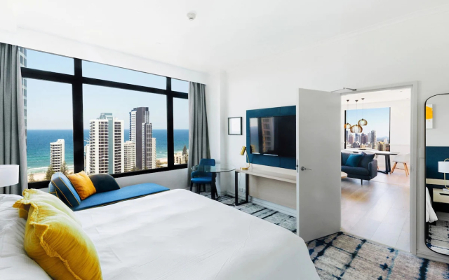 voco Gold Coast by IHG