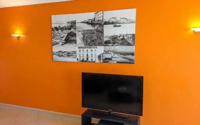 Two Bedroom Apartment — 110m2, AC, Terrace, Wi-Fi