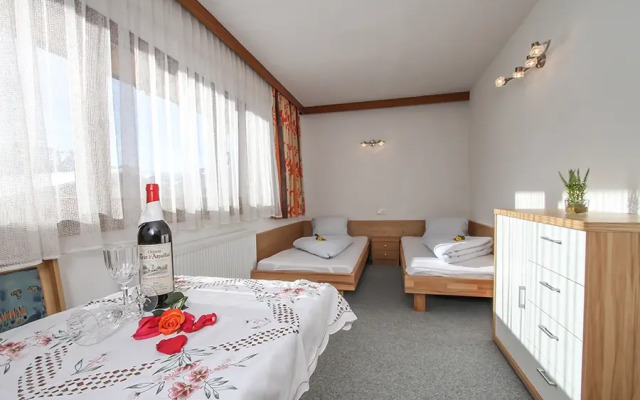Ferienwohnunen Pension Hauser - Foidl