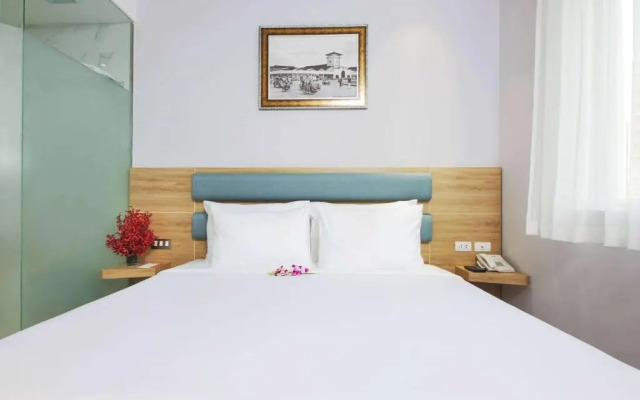 Adora Mira Hotel
