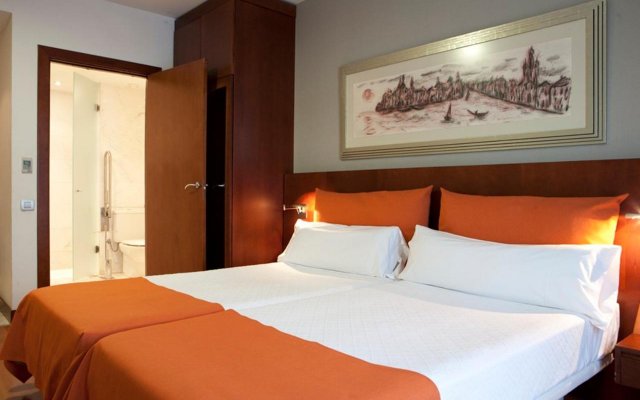 Отель Eurohotel Barcelona Gran Via Fira