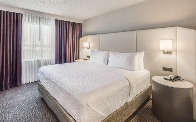 Отель The Lamar