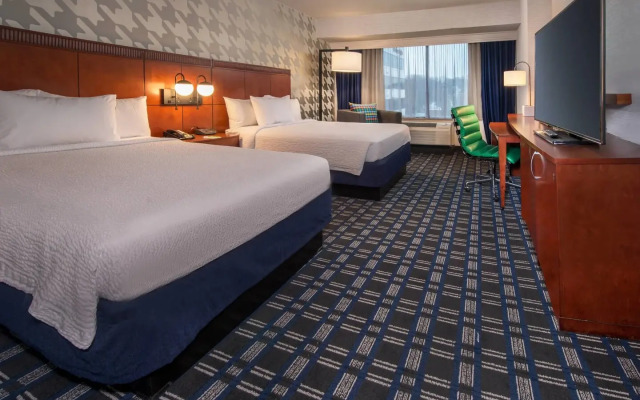 Courtyard by Marriott Arlington Crystal City/Reagan National