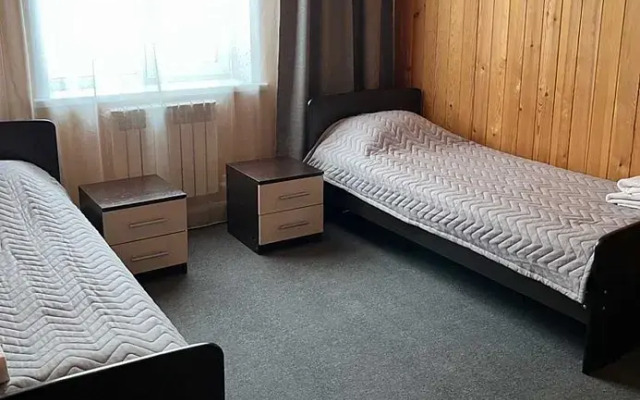 Gostevoy dom na Vesenney 32B