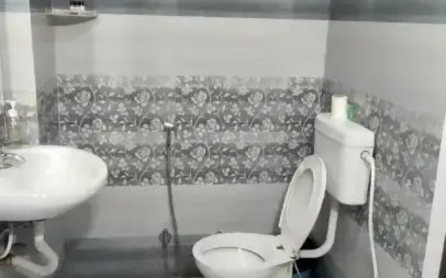 Hotel Aman Residency