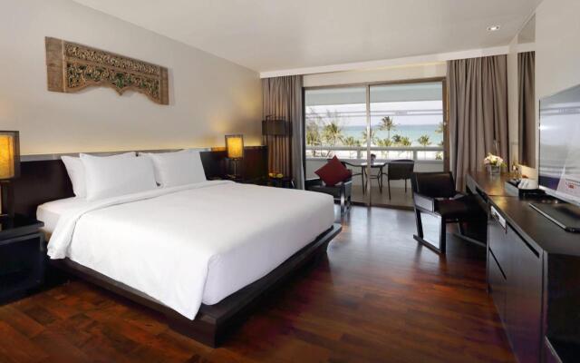 Le Meridien Phuket Beach Resort