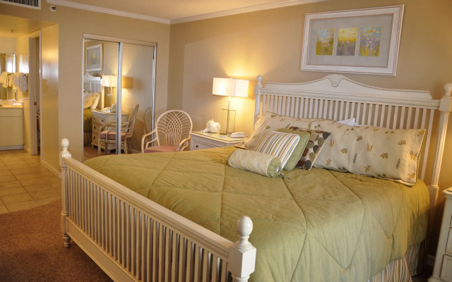 South Hampton - 2 BR Condo Oceanview - STP 1756