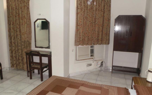 Baseraa Hotel