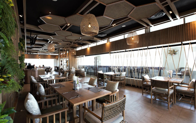 Journeyhub Phuket Patong Hotel