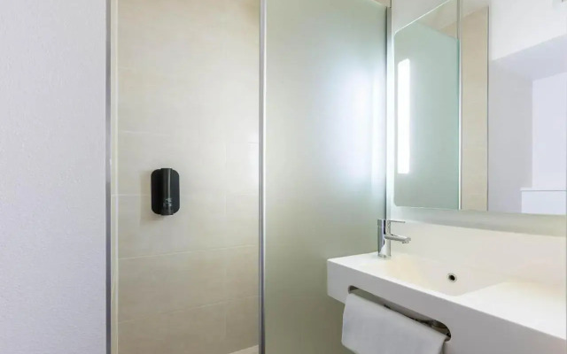B&B Hotel Lille Roubaix Campus Gare