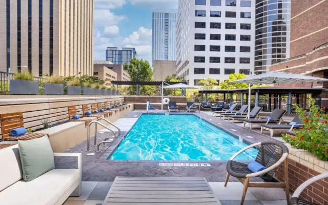 DoubleTree Suites by Hilton Austin Downtown Capitol