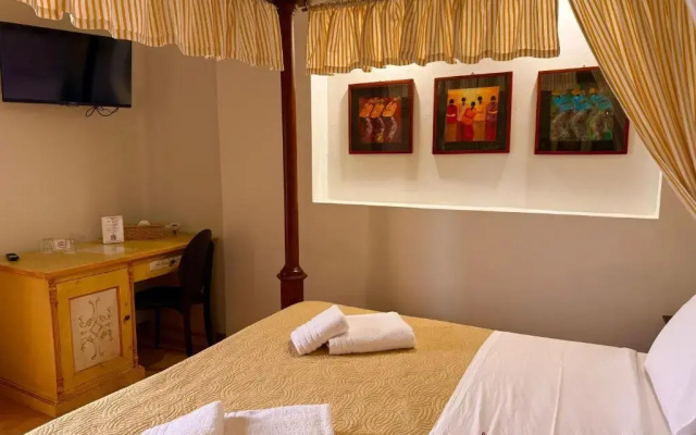Great Greece Le Convivial Suites