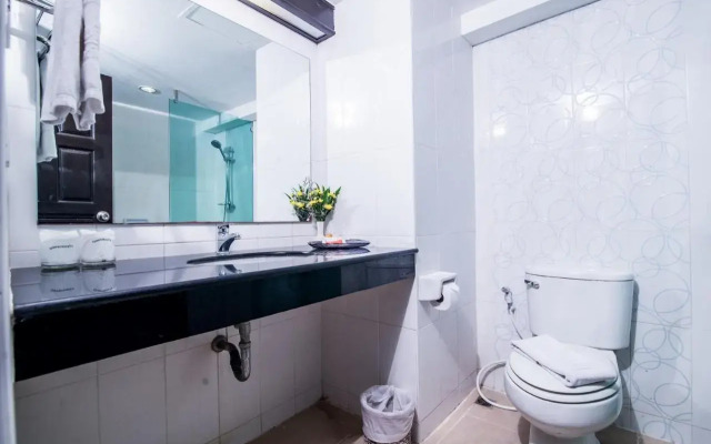 Sea Breeze Jomtien Resort (SHA Extra Plus)