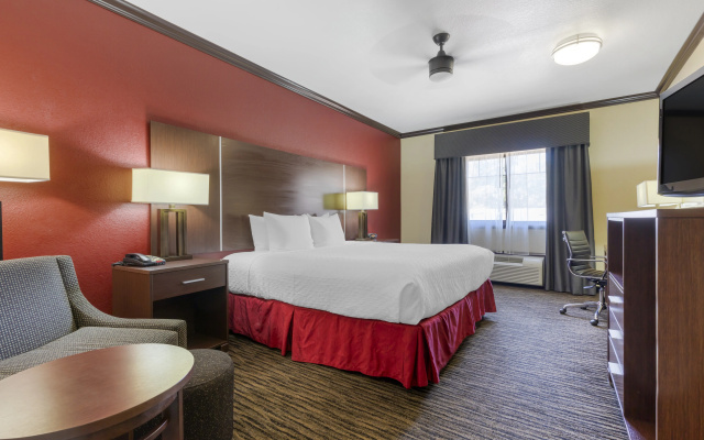 Best Western Plus Classic Inn & Suites