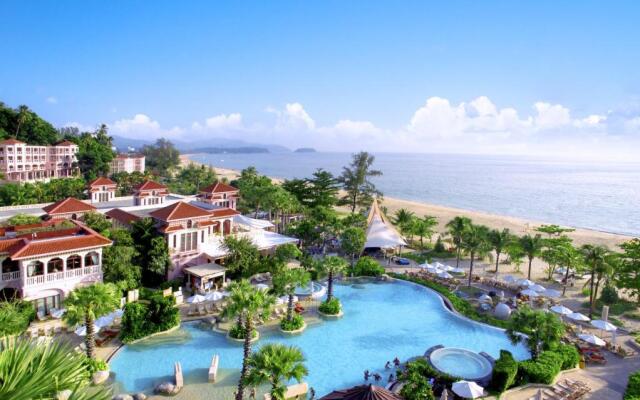 Отель Centara Grand Beach Resort Phuket 