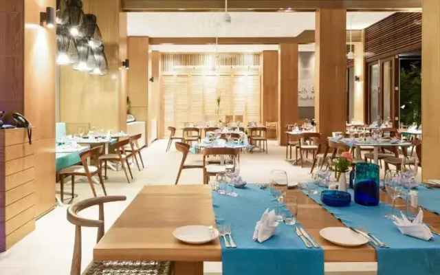 Eden Bleu Hotel
