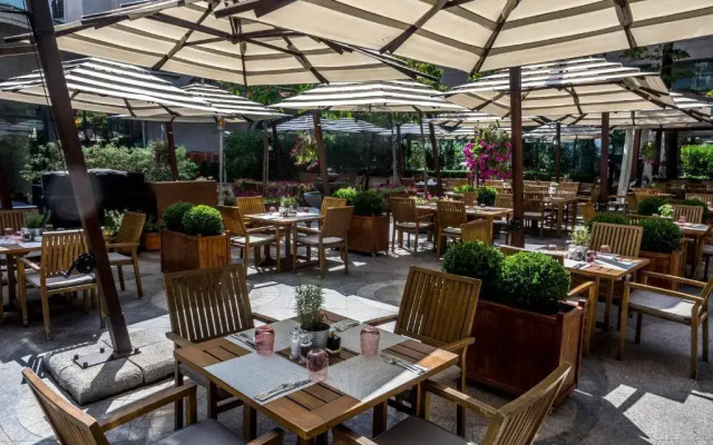InterContinental Athénée Palace Bucharest by IHG