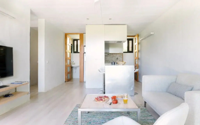 11 holiday homes
