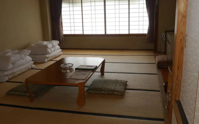 Yamanaka Lake Side Hotel Seikei