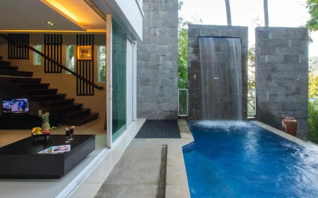 Peach Blossom Resort & Pool Villa