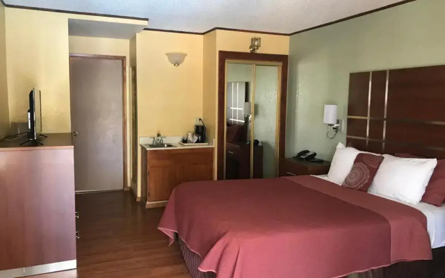 Western Holiday Lodge Three Rivers