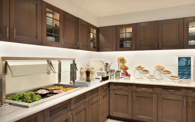 Homewood Suites by Hilton Portland Airport