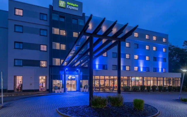 Holiday Inn Express Frankfurt Airport by IHG