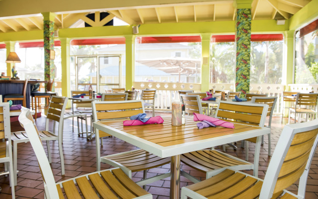 Sunshine Suites Resort