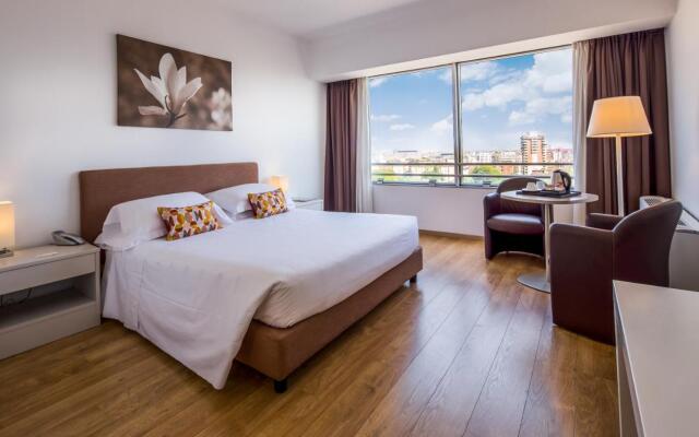 Blaise & Francis Hotel