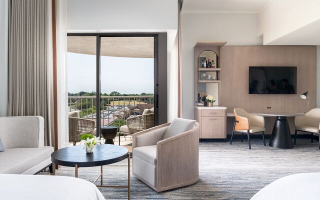 The Ritz-Carlton Dallas, Las Colinas