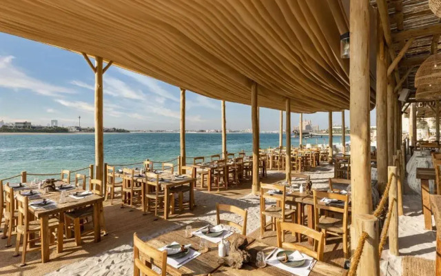 Sofitel Dubai The Palm Luxury Apartments