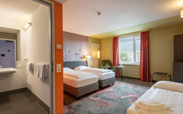 Hwest Hotel Hall
