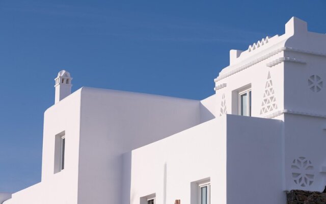 Porto Mykonos Hotel