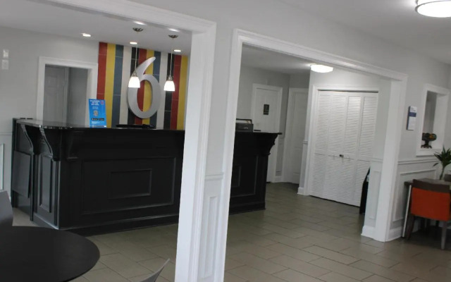 Studio 6 Suites Chattanooga, TN - Lookout Mtn.