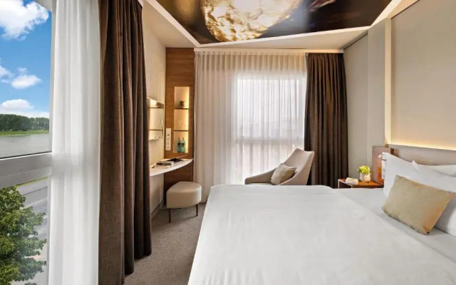 Hey Lou Hotel Monheim am Rhein	