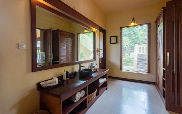 Amertha Bali Villas Beach Front Resort and Spa