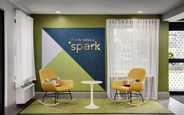 Spark by Hilton Atlanta Cumberland Ballpark Hotel