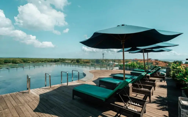 Отель The Nest Hotel Nusa Dua