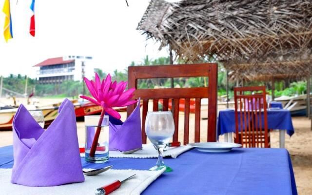 WASANA Beach Hotel & Restaurant