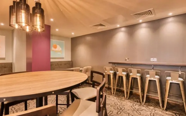Premier Inn  Oxford Botley