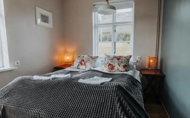 Heradsskolinn Historic Guesthouse